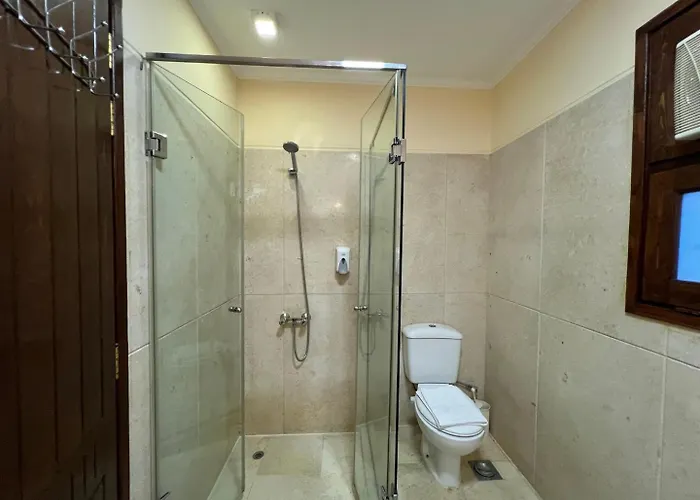 Waterfront Sabina I 4bdr Retreat - Heated Pool *